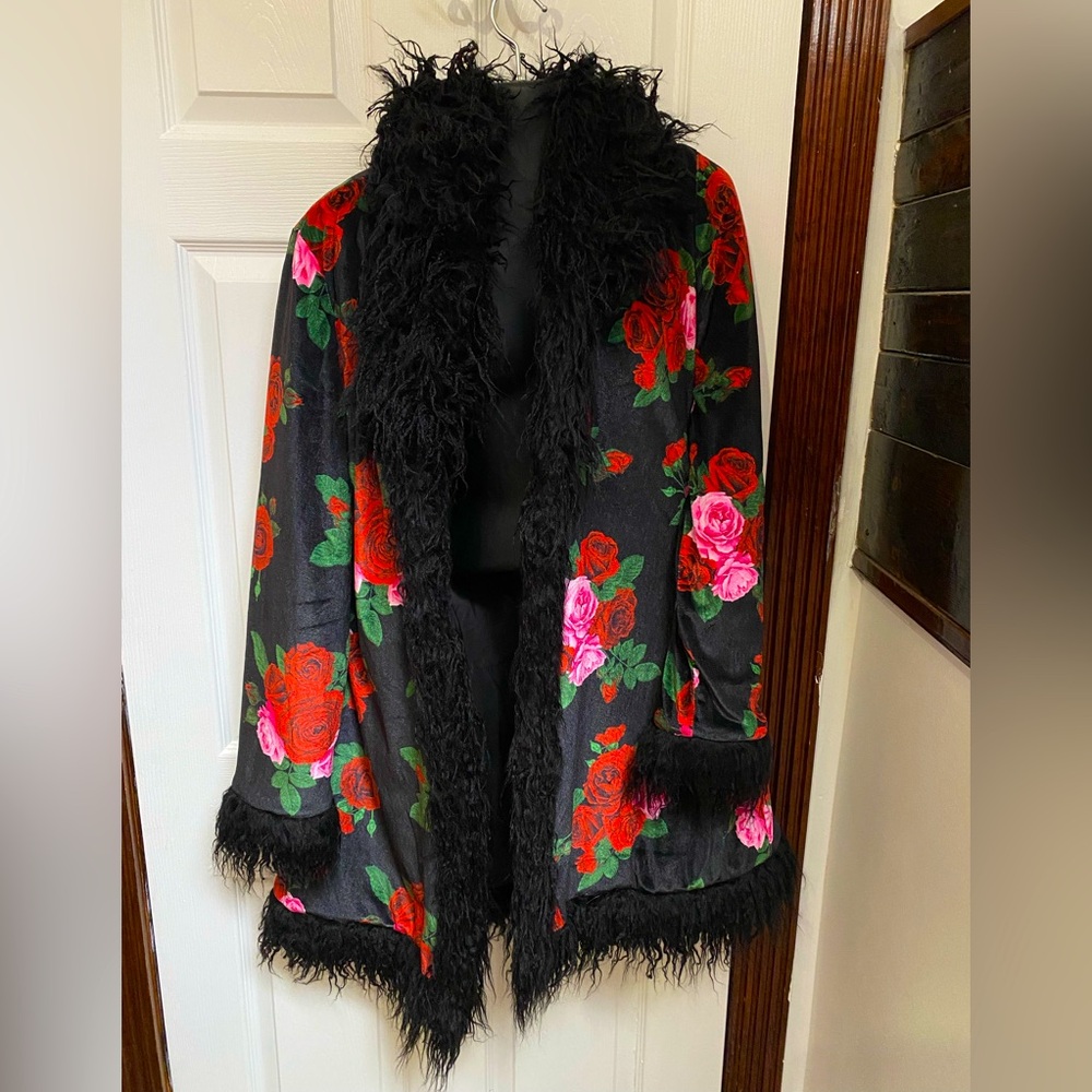 Dolls kill black rose velour jacket sz large egirl goth witch